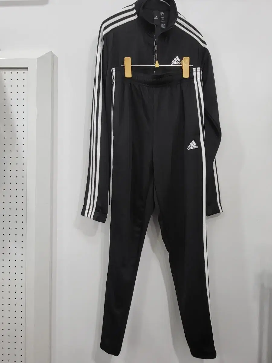 adidas Men's Training Set