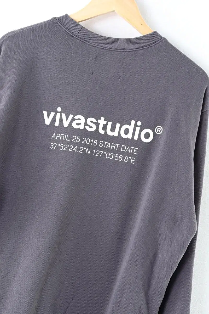 (M) VivaStudio Man to Man T-Shirt Cotton Old School Charcoal Back Logo EO Vintage