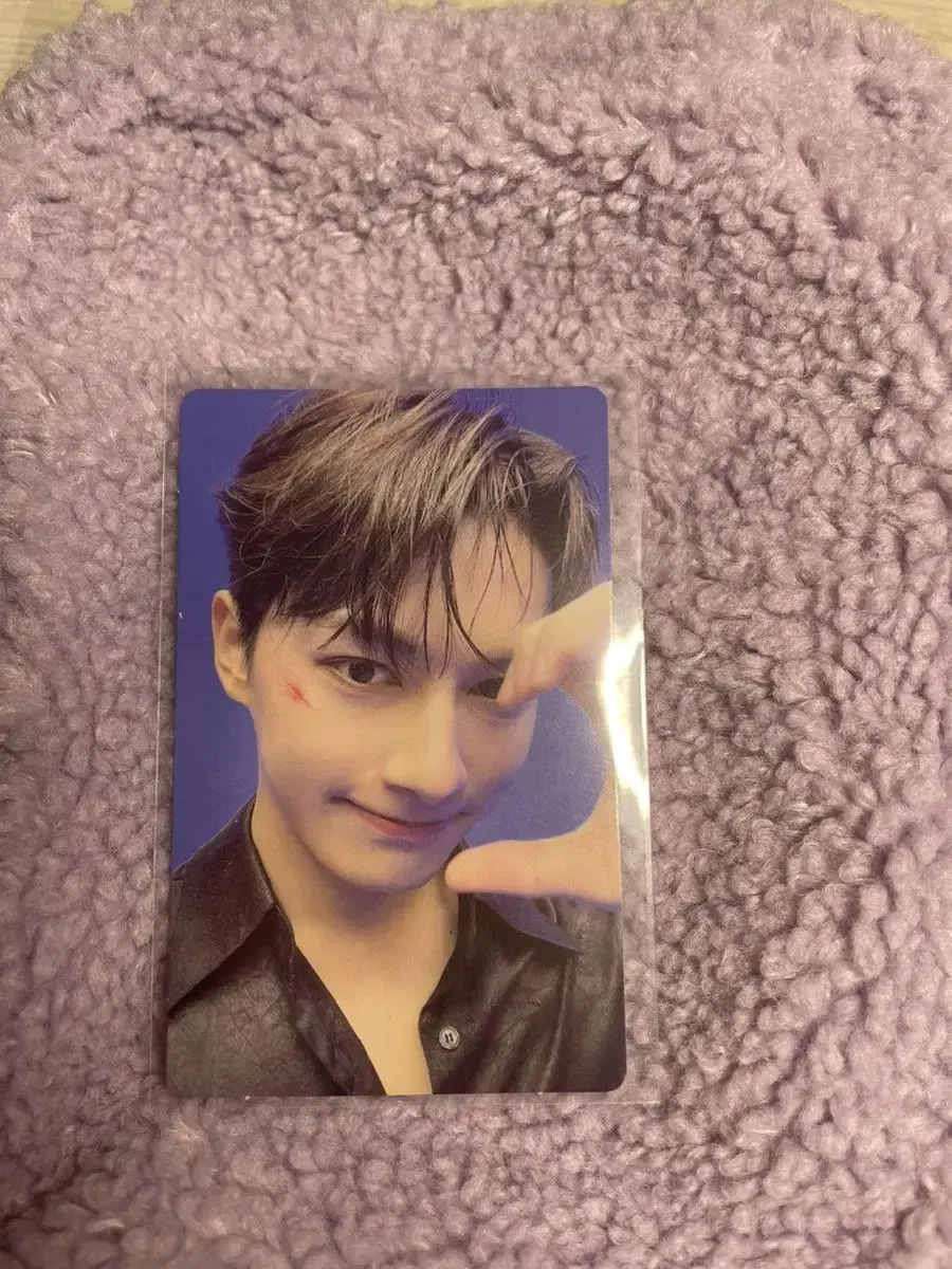 Seventeen Moon Jun-hwi jun Feather Sun Photocard