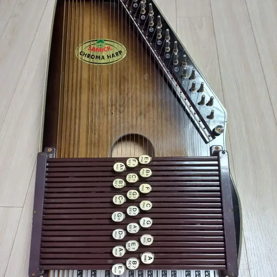 CHROMA  HARP