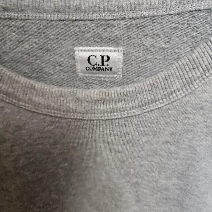 cp company 맨투맨  XL