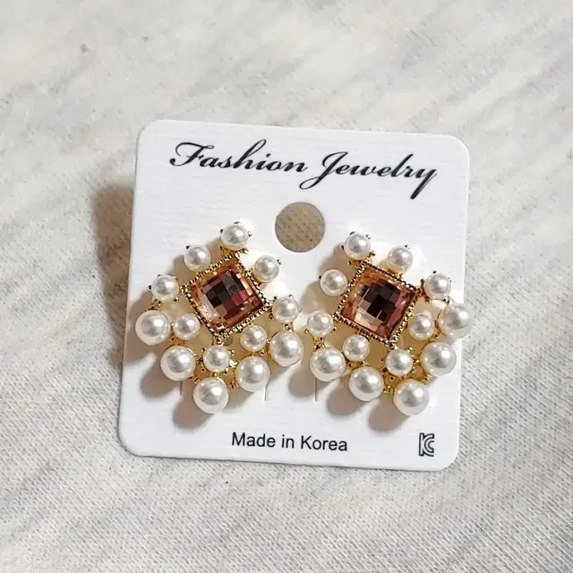 * 샴페인큐빅 진주 귀걸이 2.8*1.9cm E51