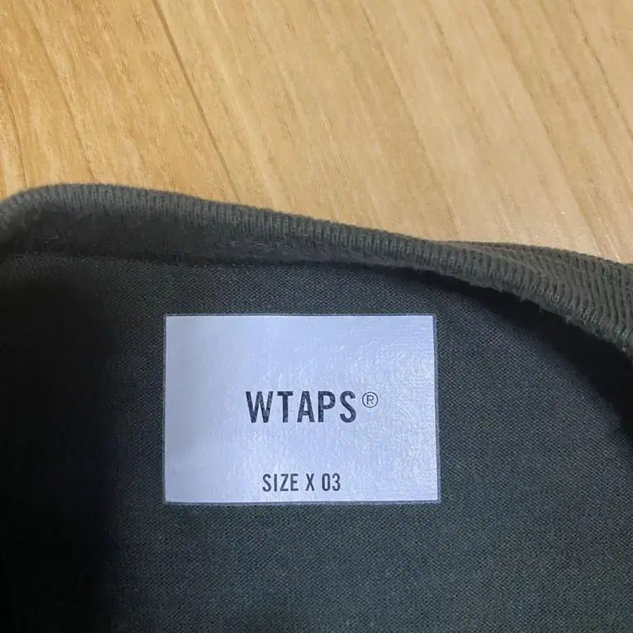 WTAPS 롱슬리브 3사이즈 올리브색상