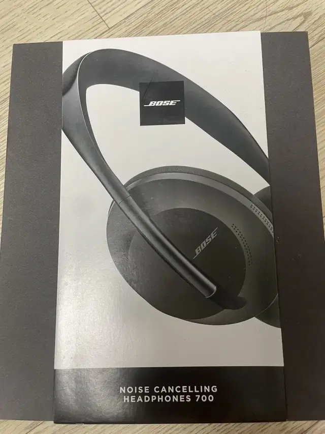 [BOSE] 보스 정품 노이즈캔슬링 블루투스 헤드폰 700 입니다 (미개