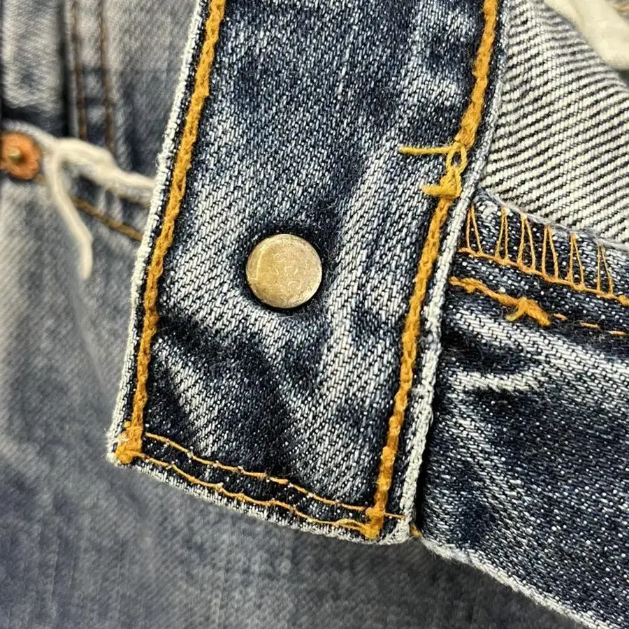 90s 512 Vintage Levis(30)