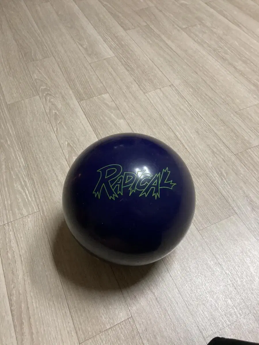 Con스피레시 Purple Bowling Ball