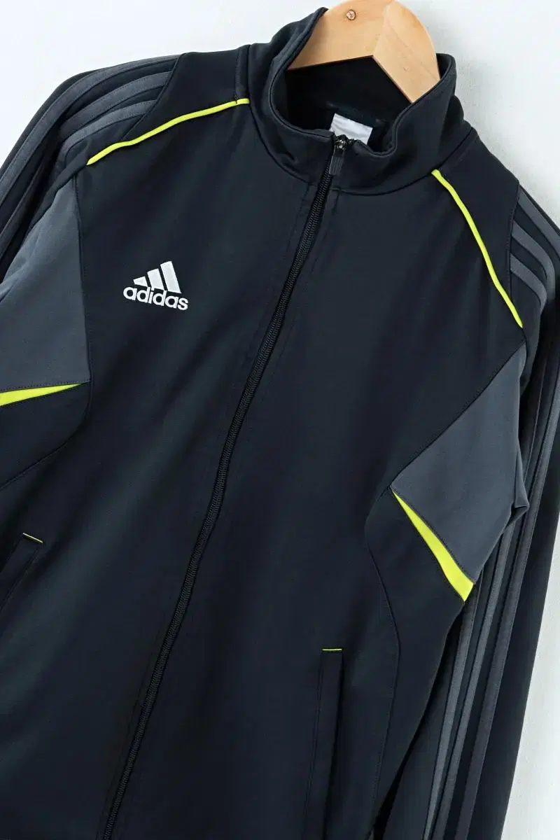 (L) Adidas Zip-up Windbreaker Jacket Old School Unique Limited Edition