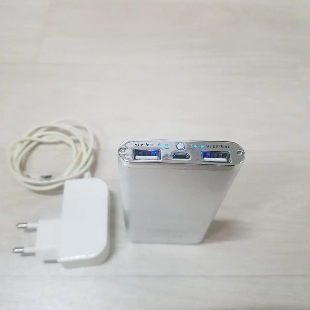 PNY 메탈 보조배터리 8200mAh(5핀 충전 어댑터 포함)