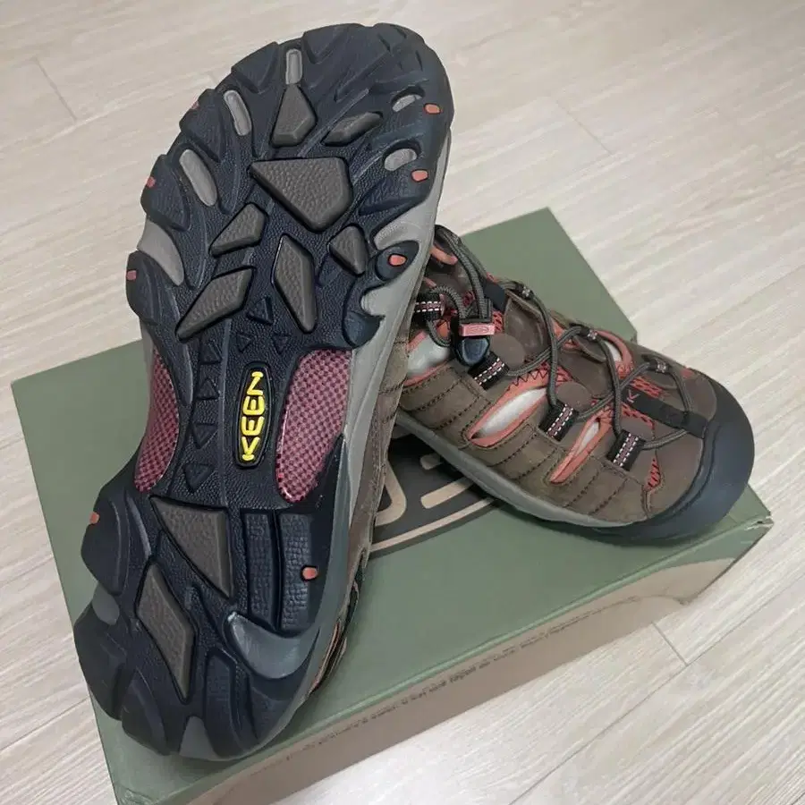 Keen(킨) arroyo2 290 사이즈 새상품 팔아요.