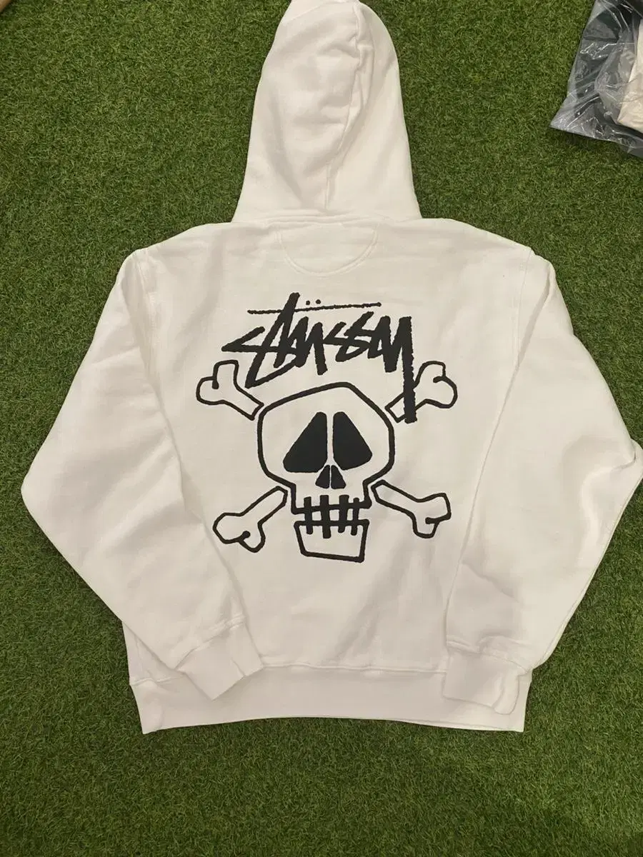 [New] Stussy Skull & Bones Hoodie XL