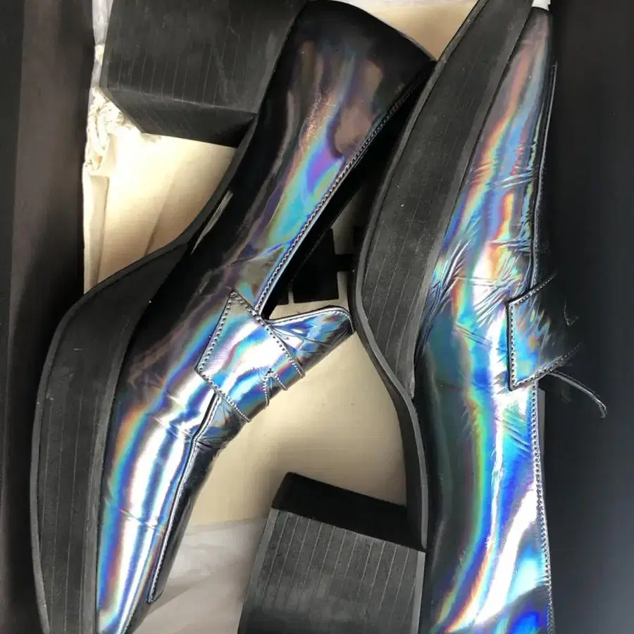 MSCHF hologram penny loafer 240 미스치프로로퍼