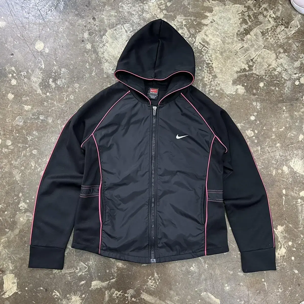 95) Nike hooded zip-up jacket windbreaker