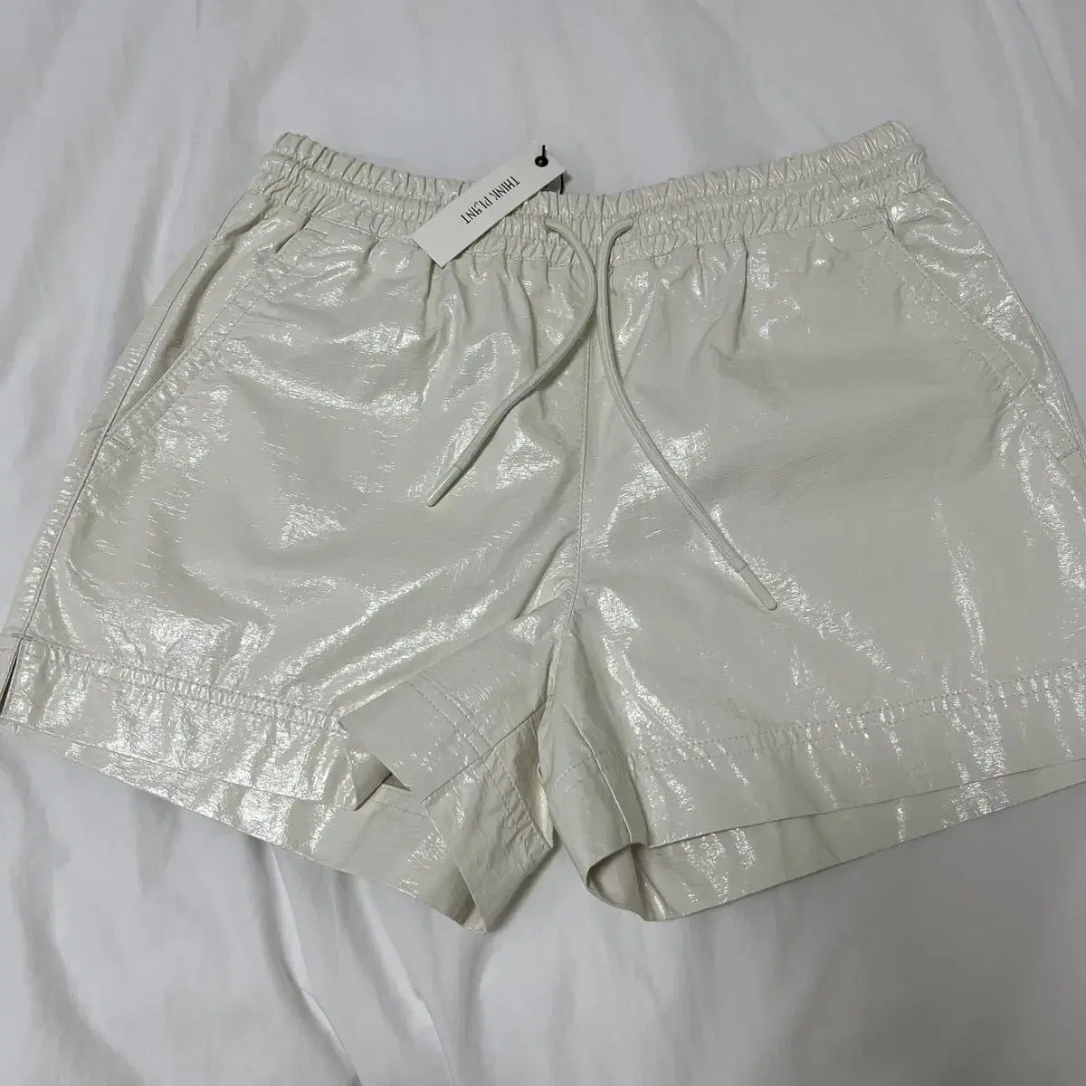 띵크플랜트 COATED BANDING SHORTS 새상품