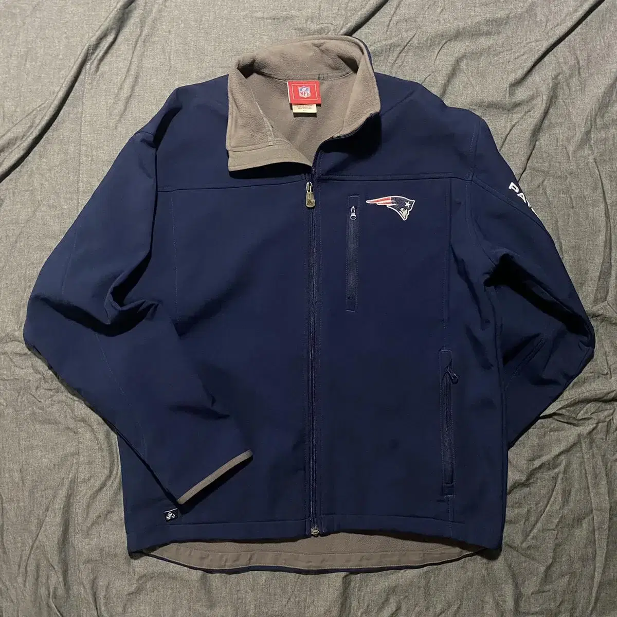 NFL N.E. Patriots Full Zipup Jacket Sz L