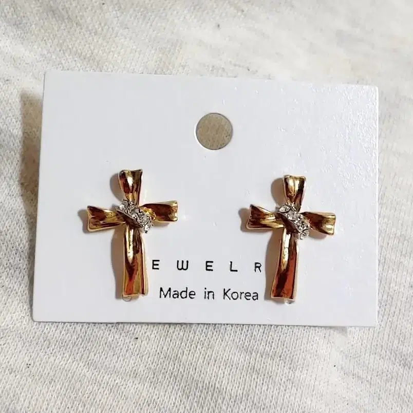 * 골드컬러 십자가 귀걸이 2*1.5cm E05