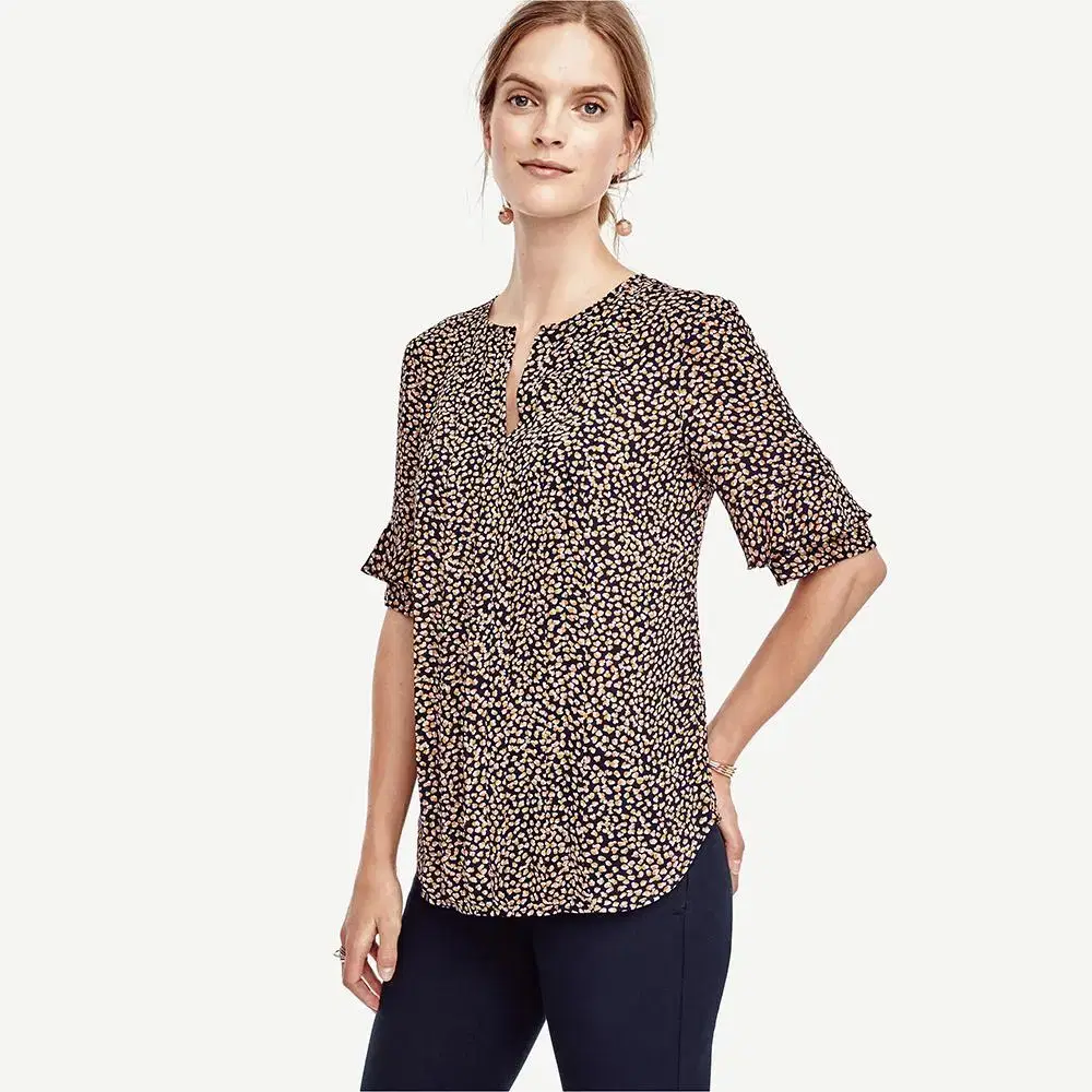 ANN TAYLOR 앤테일러 러플소매 5부 패턴 블라우스