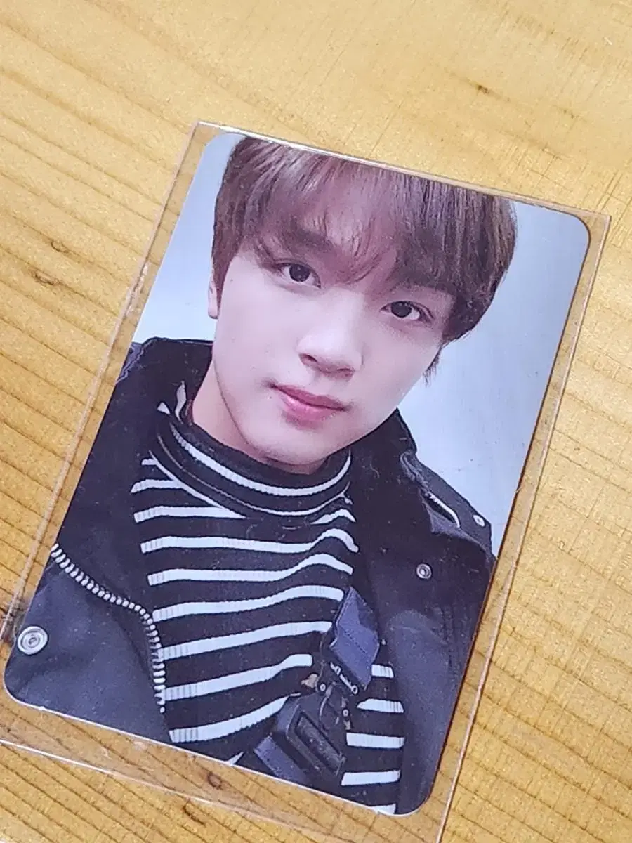 NeoZone haechan photocard sells