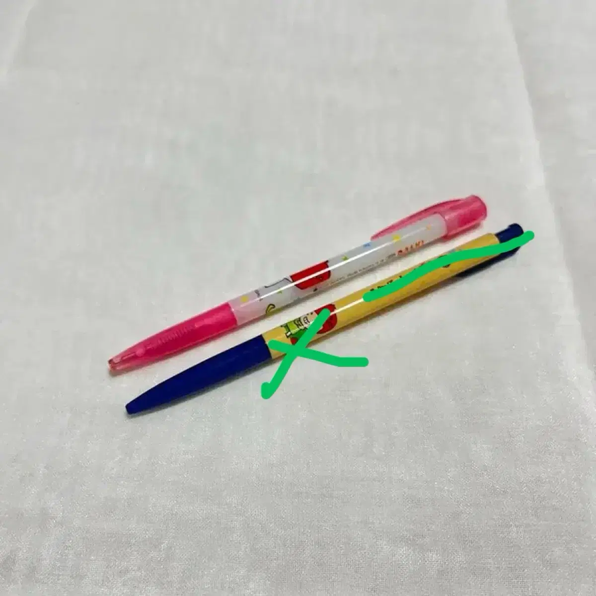 Bulk of 2 Classic Strawberry Character Ballpoint Pens