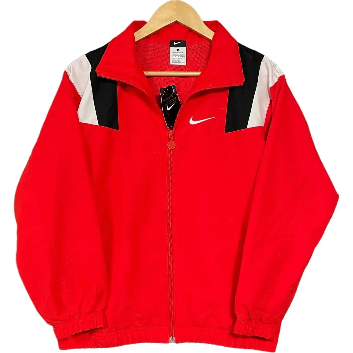 Nike Deadstock Red Windbreaker L Vintage Barmak