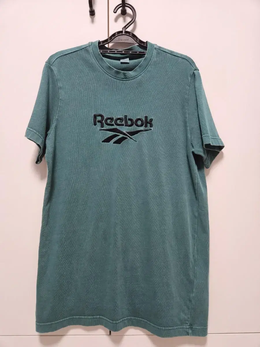 Reebok Short Sleeve T-Shirt