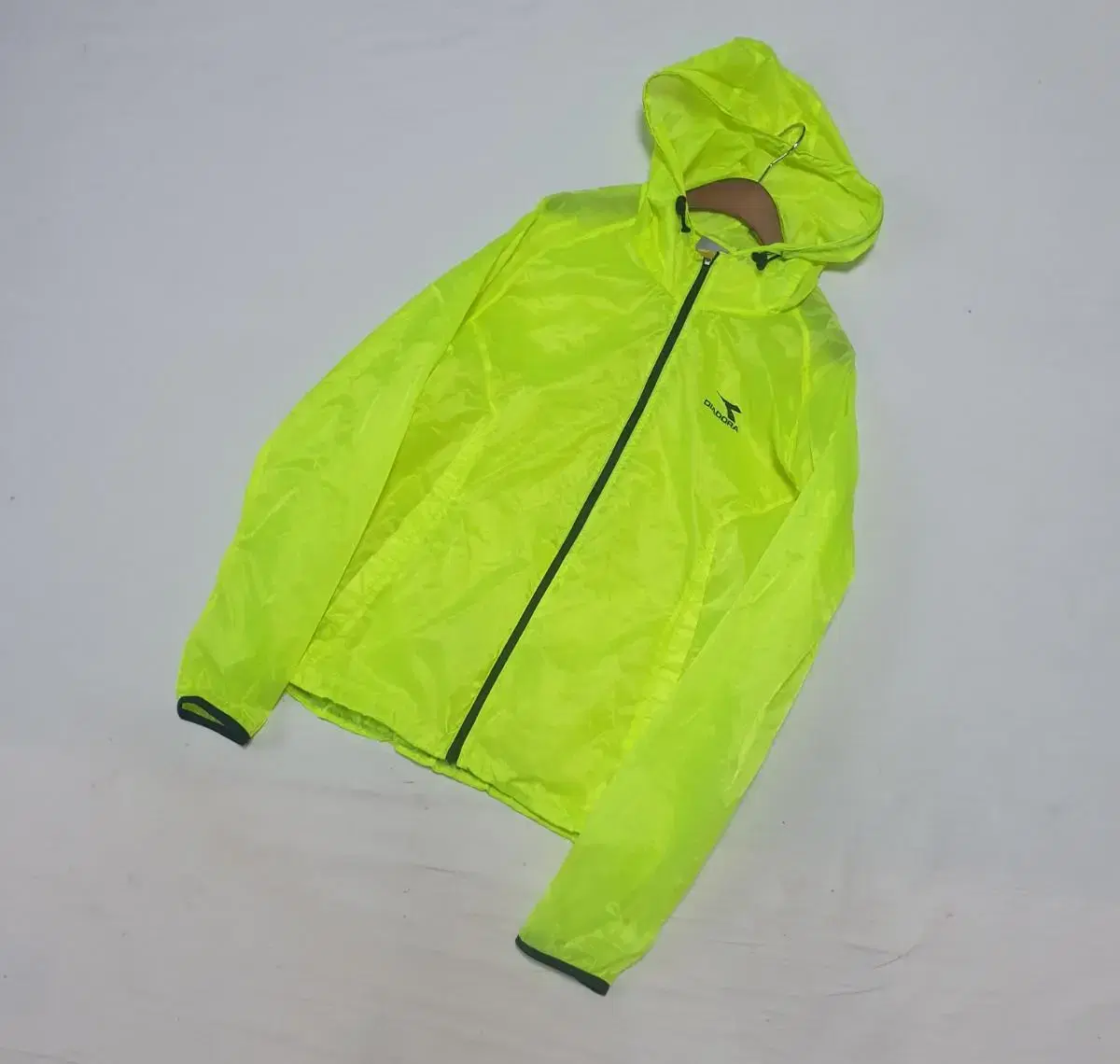 Diadora Fluorescent Windshield