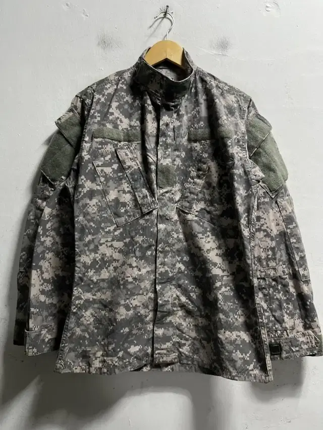 (95-100)US ARMY 미군 ACU 카모 밀리터리 상의 야상자켓