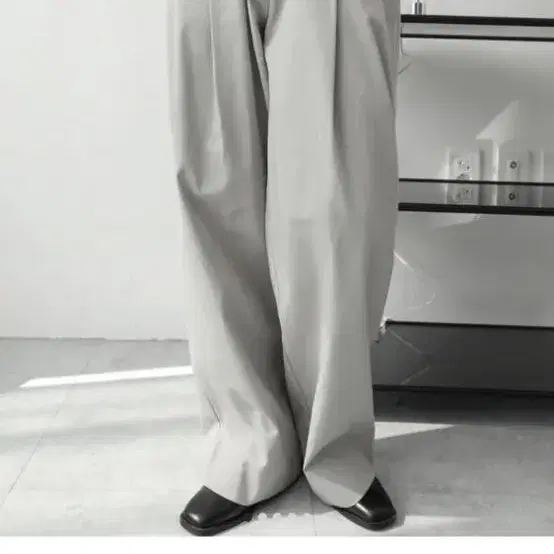 디오어 Maxi Cotton Tuck Pants