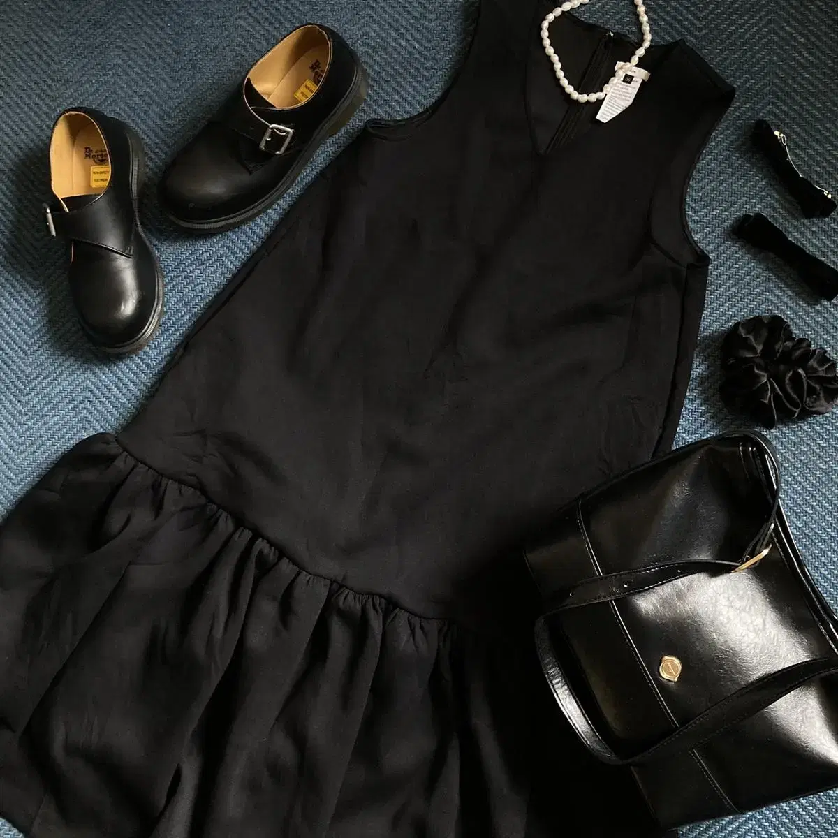 sov. black ruffle pleated ONEPIECE dress japan made