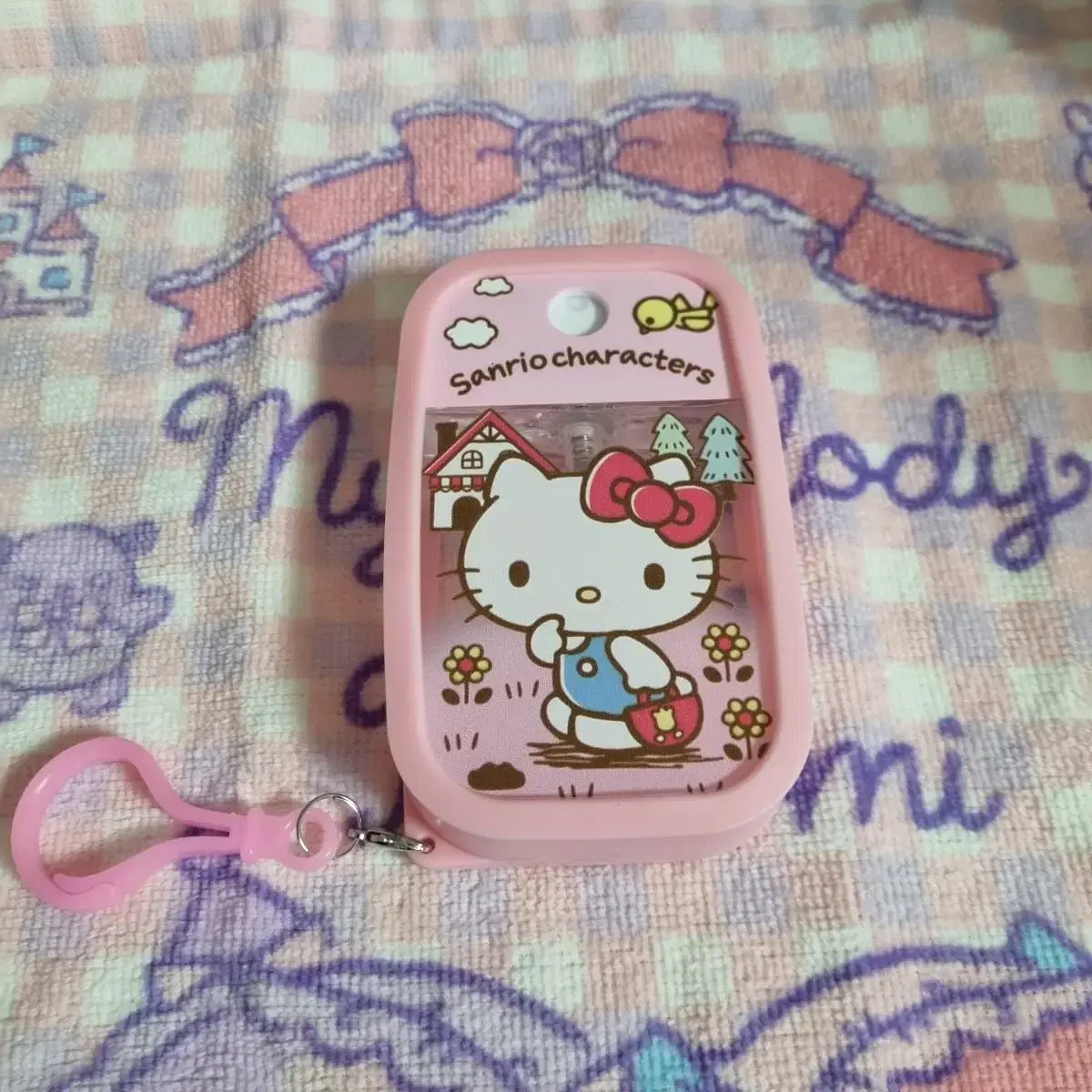 Hello Kitty spray can