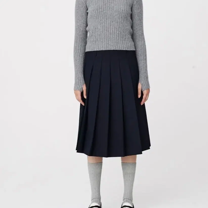 문선 플리츠 스커트 - Low Rise Pleats Skirt / Nav