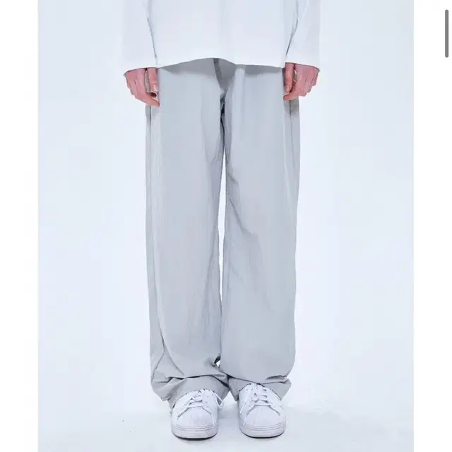 더콜디스트모먼트 tcm easy nylon pants 라