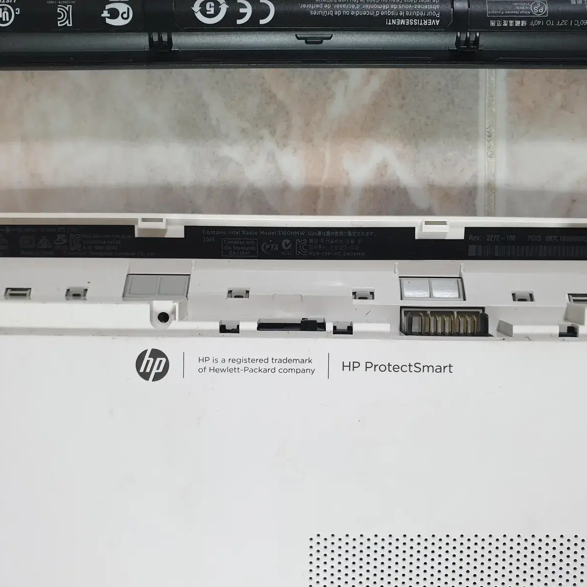 노트북 HP 15-p042TU i5 4210 램8G ssd120g