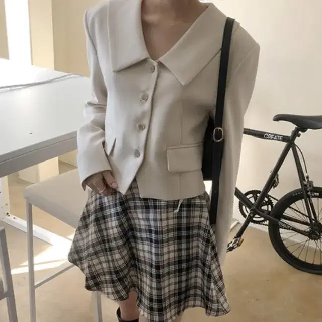 데일리마켓 collar short jacket : beige