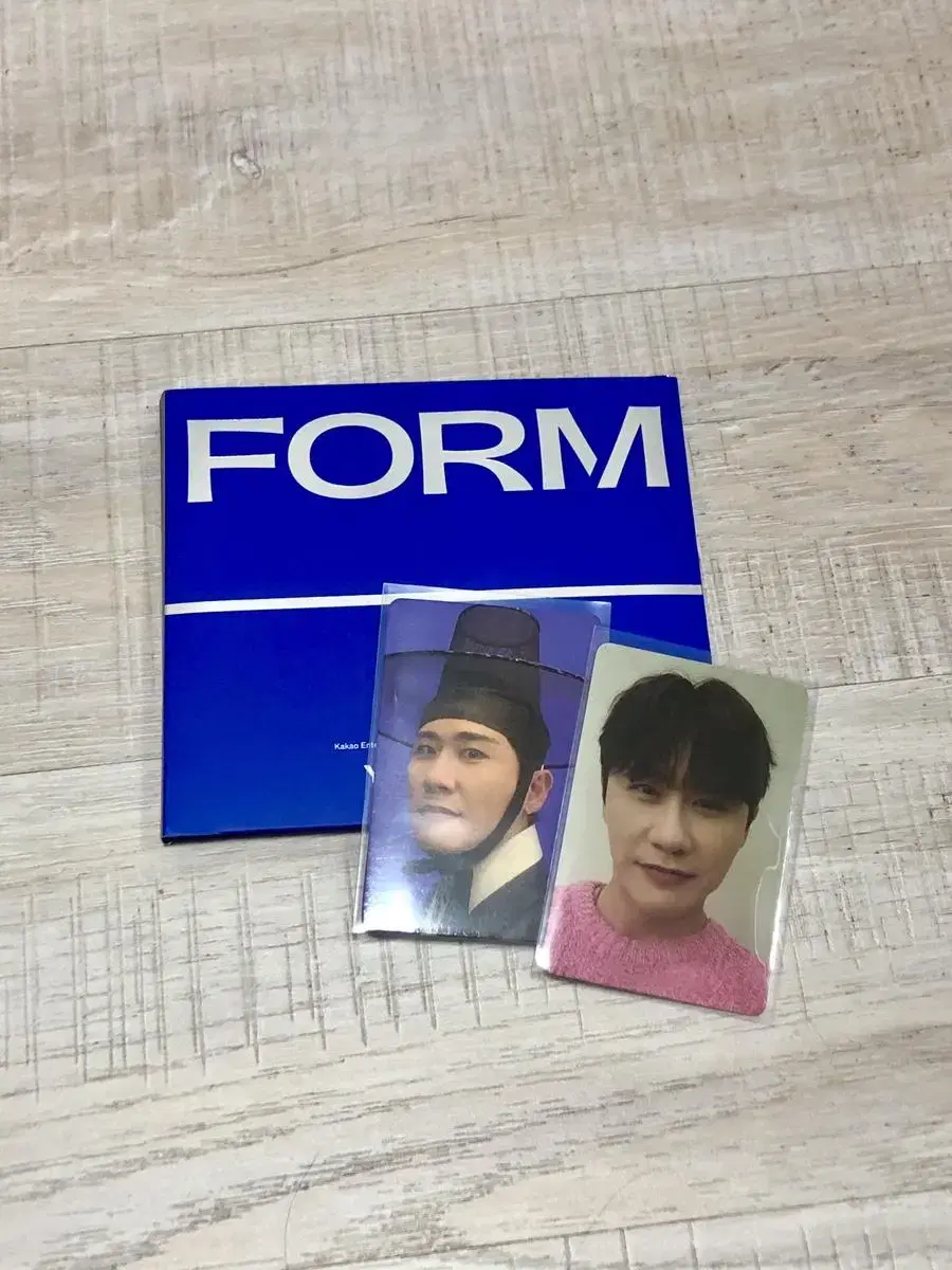 Gift form album + 2 photo cards bulk WTS