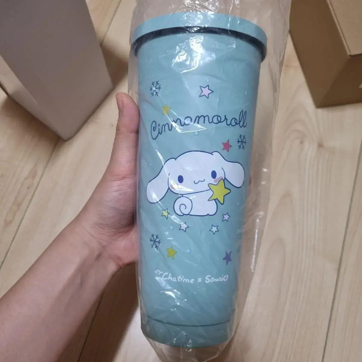 (가격내림)산리오 750ml 스터드 텀블러