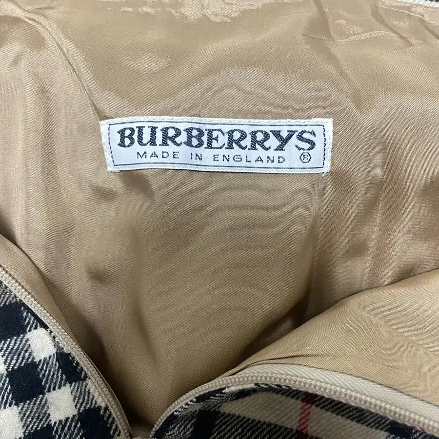 버버리 스커트 | Burberrys.London