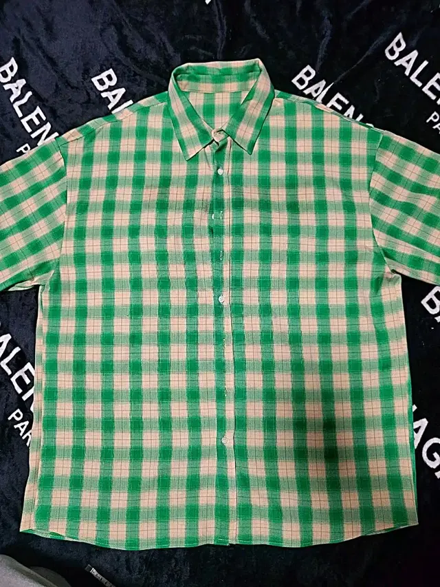 2XL)Overfit Green Check white shirt