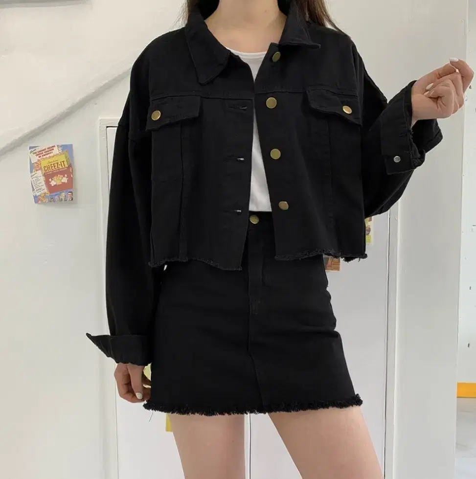 New Arrivals Two-Piece Cropped Jeans Jacket Skirt Set