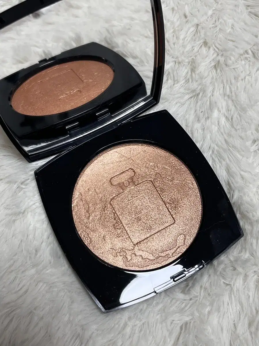 Chanel Holiday Limited Edition Bronze Powder