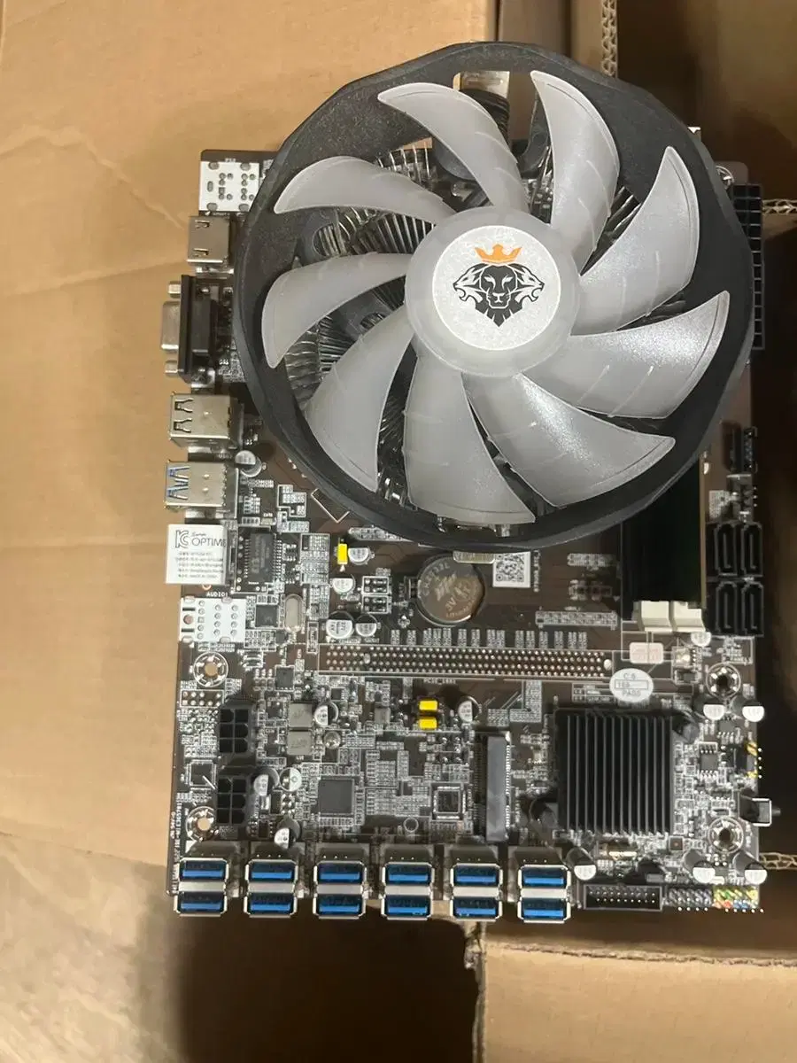 We sell 1660 TI 6-way and 8-way mining machines. #채굴기,#채굴장,#이더리움채굴기,#레이븐채굴기 ,#비트코인채굴 on Bunjang Global Site.