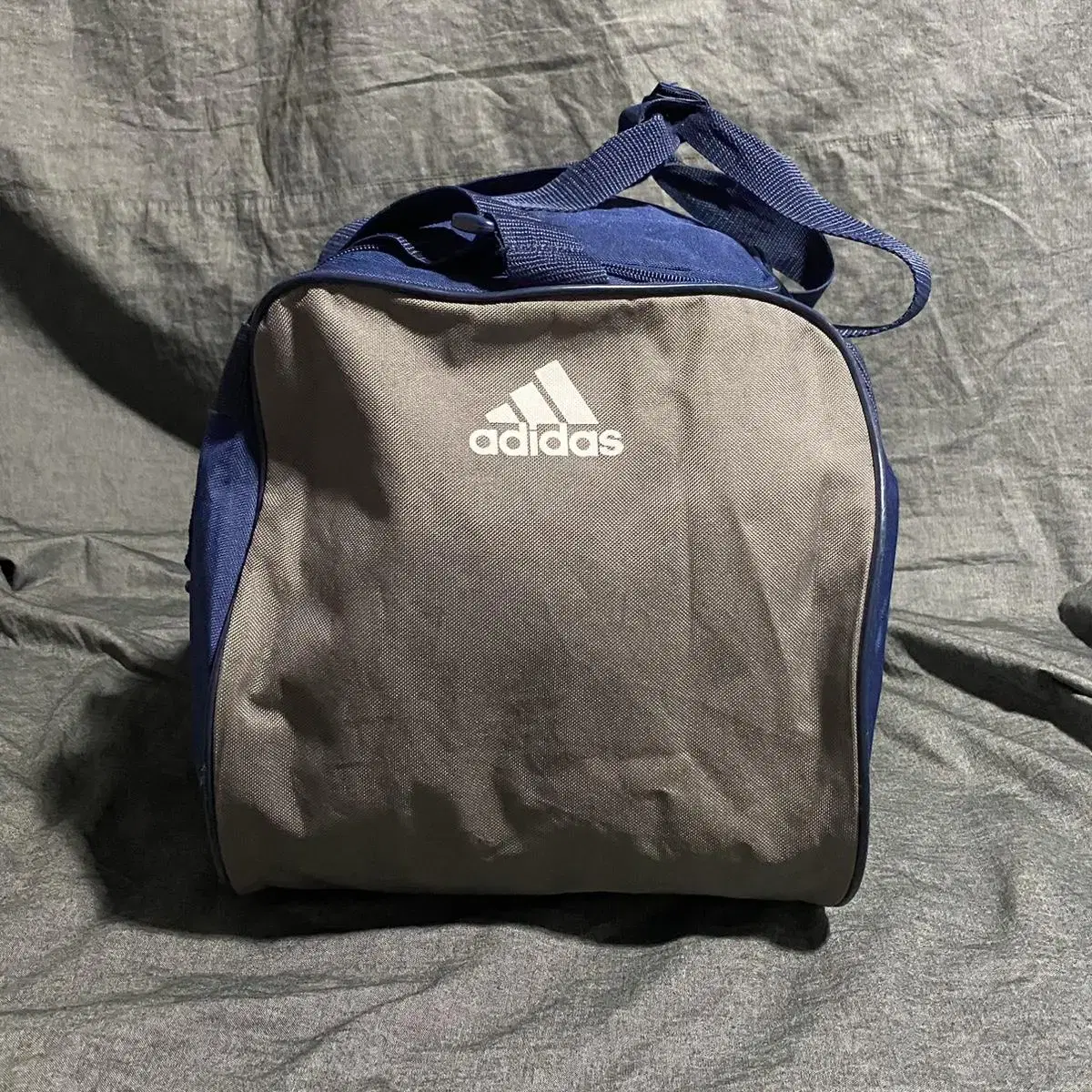 ADIDAS Spell Out WKNDR Travel Bag Sz O/S