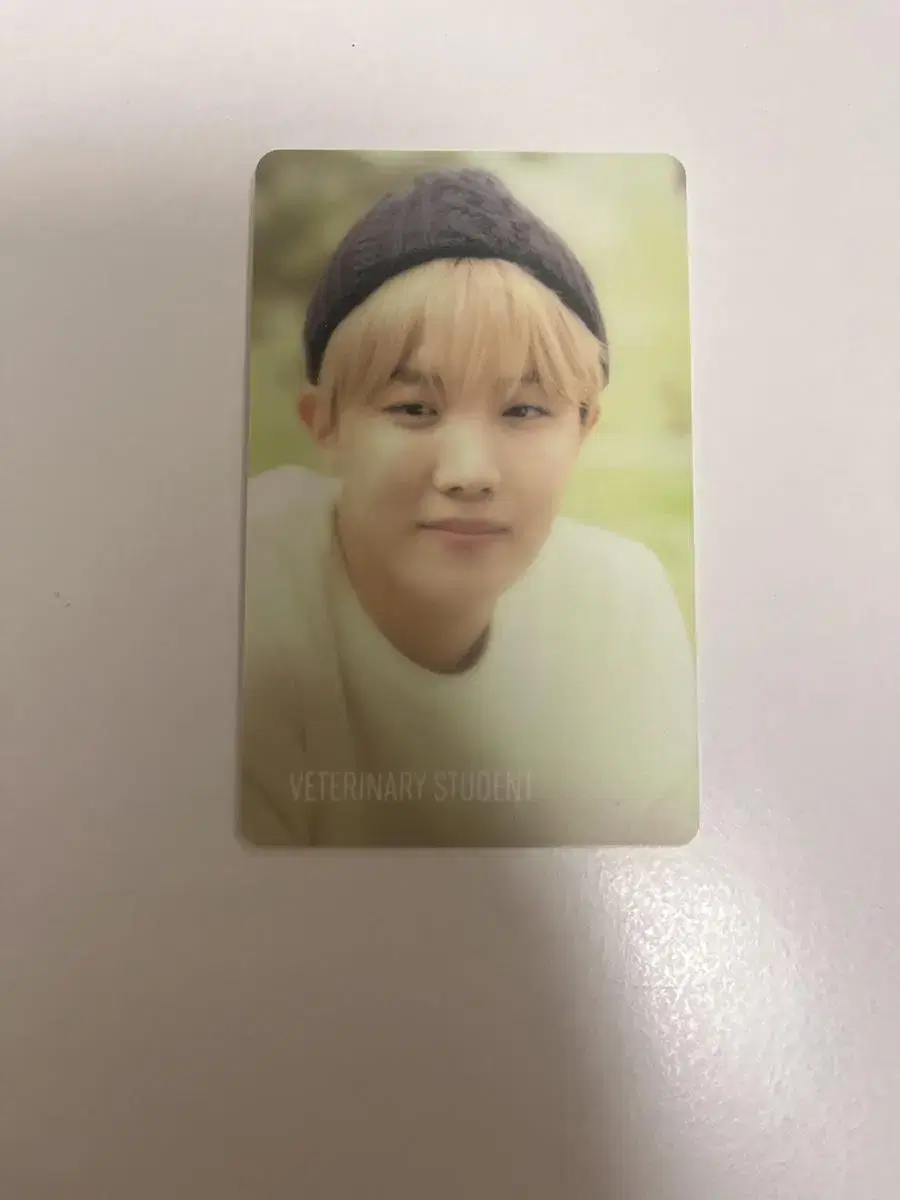 bangtan world limited photocard pops up