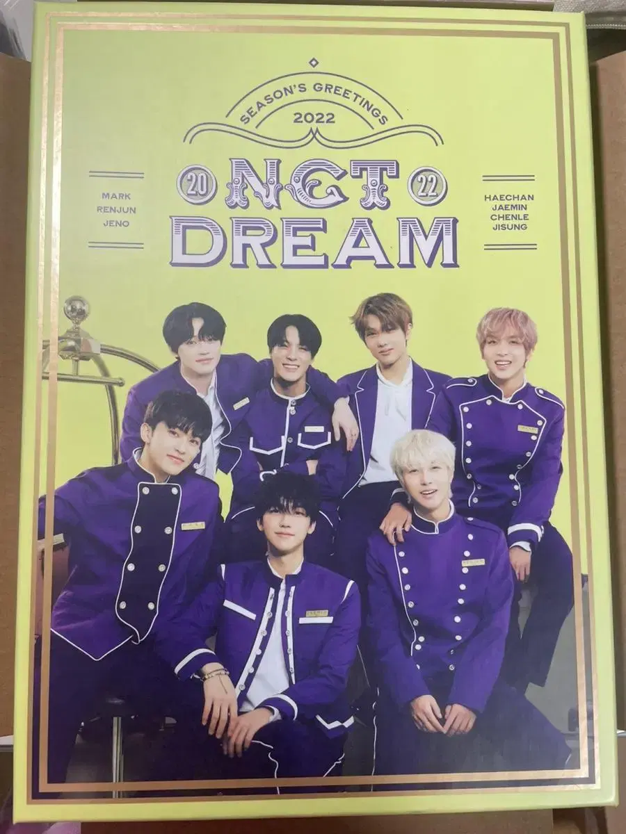 NCT 2022 season's greetings is for sale