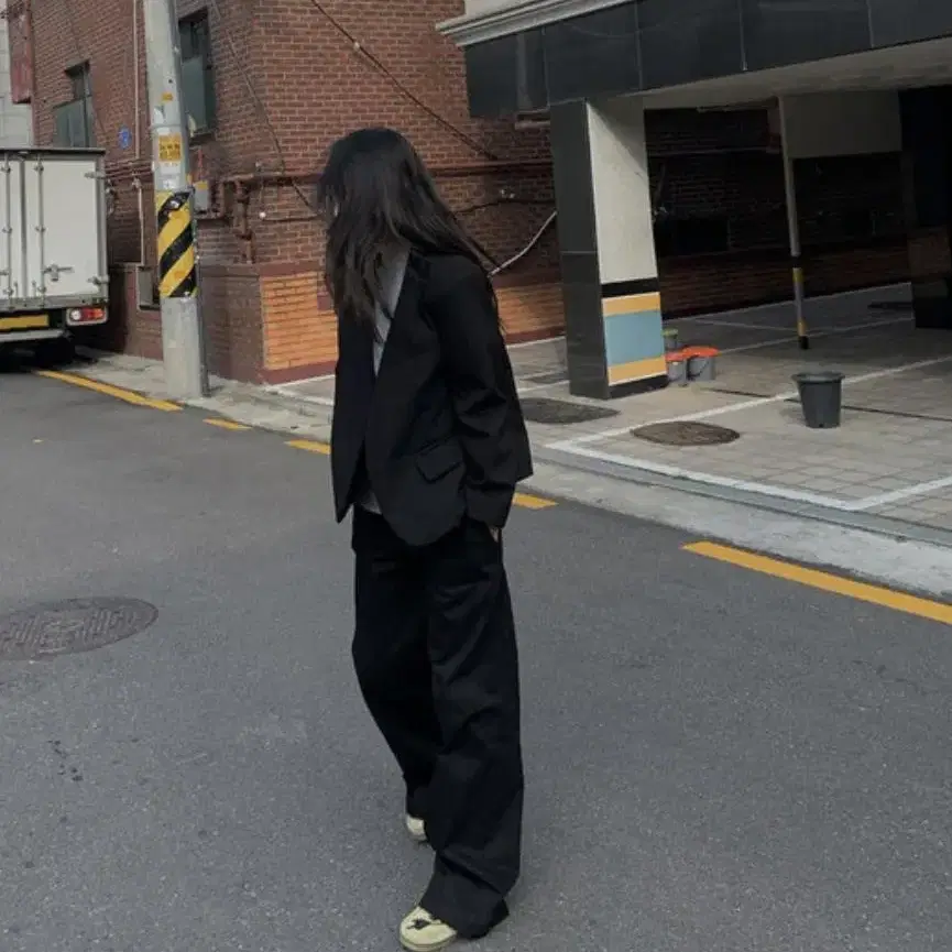 블렘토 DRY TEXTURE POCKETS BLACK WIDE PANTS