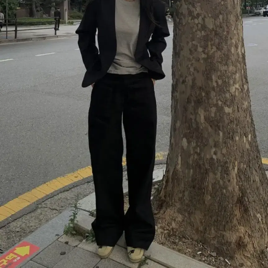 블렘토 DRY TEXTURE POCKETS BLACK WIDE PANTS