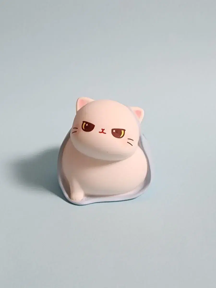 Jelly donut vahn-ga-yoob-eou. NABI figurine cat