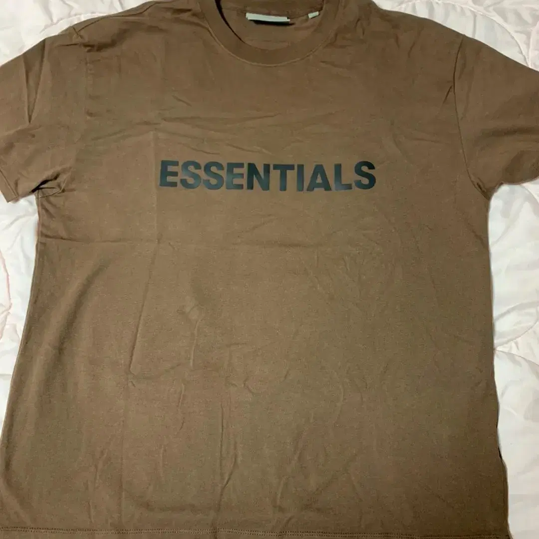 Essentials 에센셜 티셔츠 판매