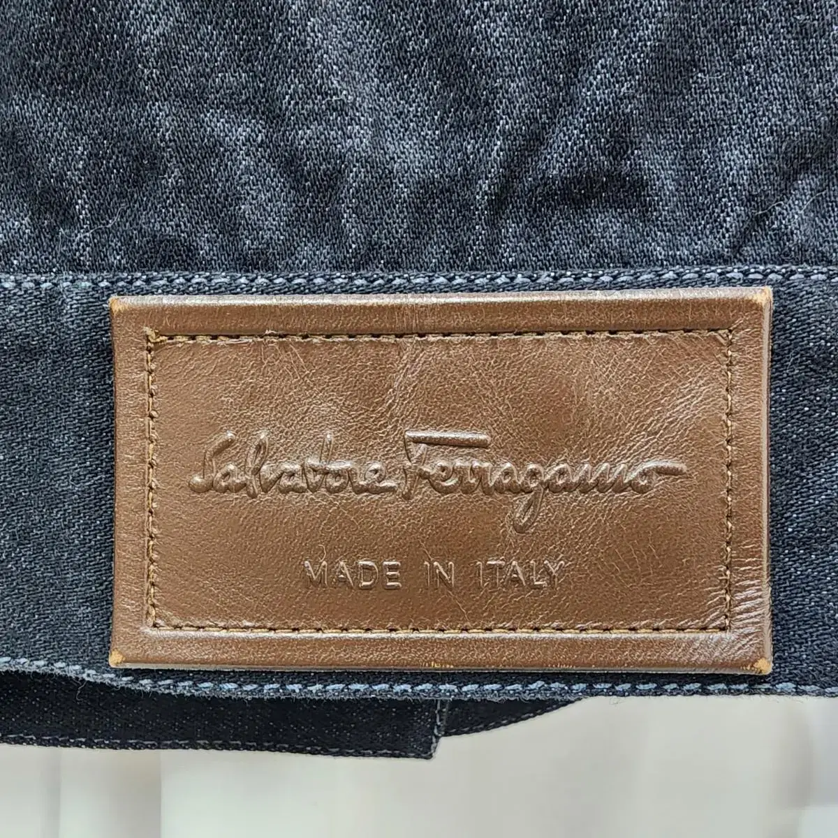 페라가모(FERRAGAMO) 청자켓