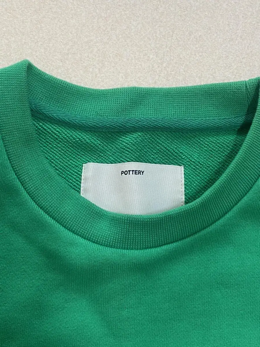 [1] Pottery Sweat Green