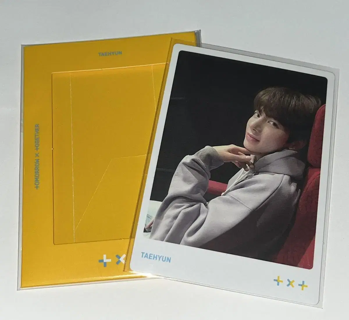 txt taehyun motherfucker movie theater photocard